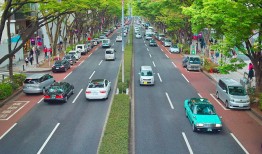 比亚迪收购哪吒汽车，新能源汽车市场的新格局