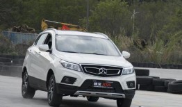 北京绅宝汽车2019款